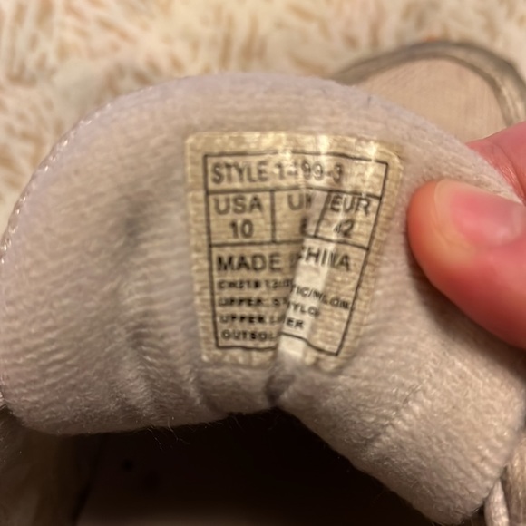 Size 10 White Saucony Running Shoes - Picture 2 of 2